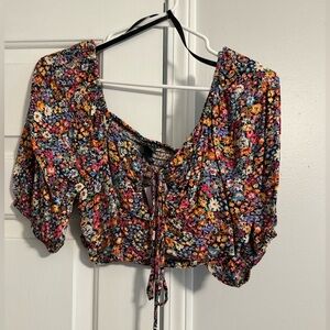 NWT - FLORAL CROP TOP
